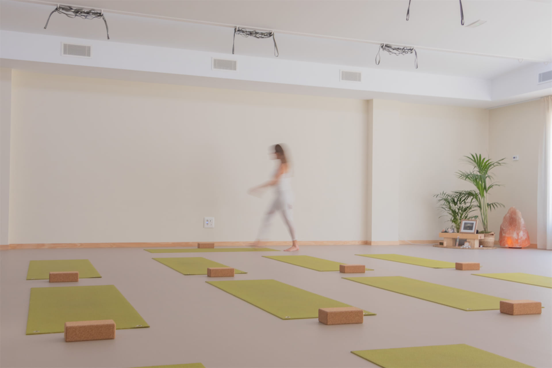 sadhana-yoga-nueva-sala--img